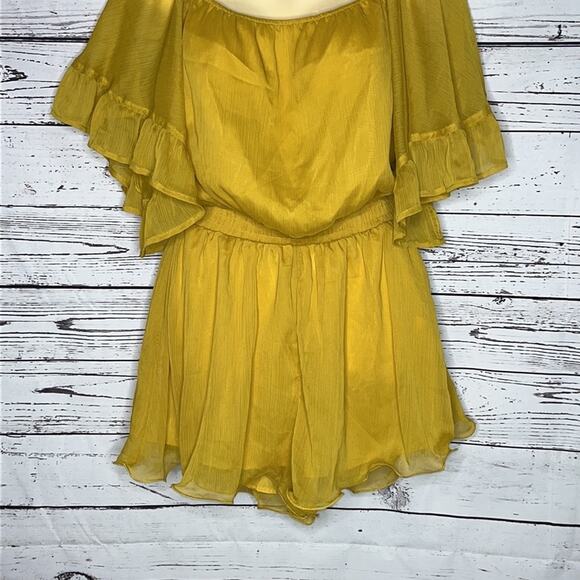 Endless Rose NWT Size M Golden Yellow Chiffon Drop Waistline Shorts Romper - Picture 3 of 6